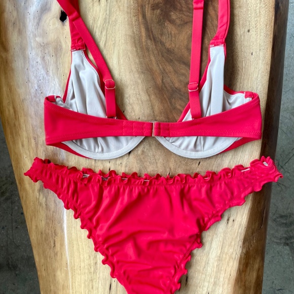 Shade & Shore Underwire Bikini Top & Ruffle High Leg Cheeky Bottom - Red - Picture 8 of 10
